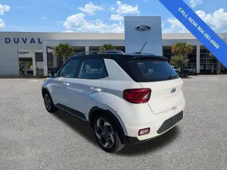 Hyundai VENUE 2023 SEL 4dr Crossover