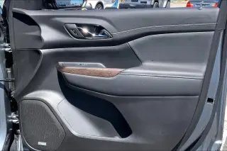 GMC Acadia 2022 4x4 Denali 4dr SUV