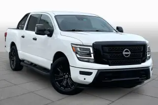Nissan Titan 2024 4x2 Platinum Reserve 4dr Crew Cab 5.6 ft. SB