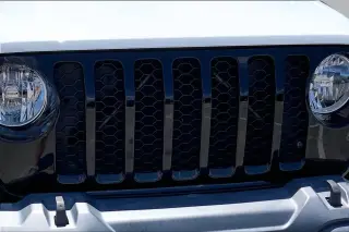 Jeep Gladiator 2023 4x4 Sport 4dr Crew Cab 5.0 ft. SB