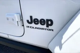 Jeep Gladiator 2023 4x4 Sport 4dr Crew Cab 5.0 ft. SB