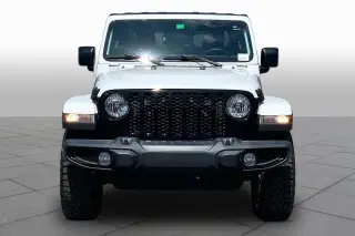 Jeep Gladiator 2023 4x4 Sport 4dr Crew Cab 5.0 ft. SB