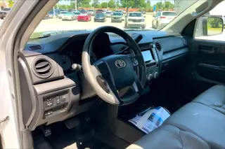 Toyota Tundra 2014 4x4 SR 4dr Double Cab Pickup SB (4.6L V8)