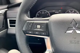 Mitsubishi Outlander 2024 SE 4dr SUV