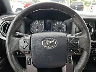 Toyota Tacoma 2019 4x4 SR5 V6 4dr Double Cab 5.0 ft SB
