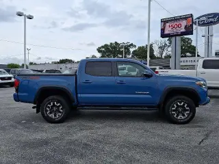 Toyota Tacoma 2019 4x4 SR5 V6 4dr Double Cab 5.0 ft SB