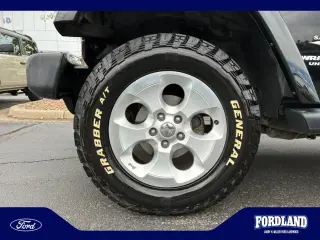 Jeep Wrangler Unlimited 2013 4x4 Sahara 4dr SUV