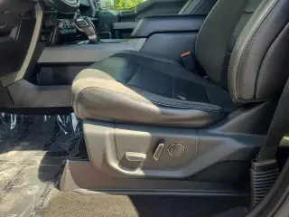 Ford F-150 2019 4x4 Raptor 4dr SuperCrew 5.5 ft. SB