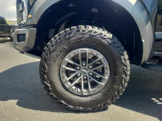 Ford F-150 2019 4x4 Raptor 4dr SuperCrew 5.5 ft. SB