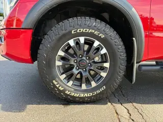 Nissan Titan 2021 4x4 SV 4dr Crew Cab 5.6 ft. SB