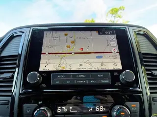 Nissan Titan 2021 4x4 SV 4dr Crew Cab 5.6 ft. SB