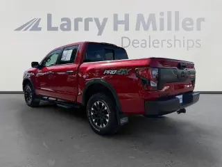 Nissan Titan 2021 4x4 SV 4dr Crew Cab 5.6 ft. SB
