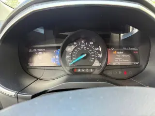 Ford Edge 2017 AWD Titanium 4dr Crossover