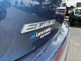 Ford Edge 2017 AWD Titanium 4dr Crossover