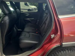 Jeep Cherokee 2019 4x4 High Altitude 4dr SUV