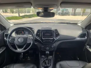 Jeep Cherokee 2019 4x4 High Altitude 4dr SUV