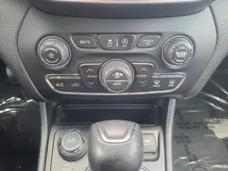 Jeep Cherokee 2019 4x4 High Altitude 4dr SUV