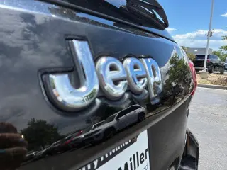 Jeep Grand Cherokee 2017 4x4 Overland 4dr SUV