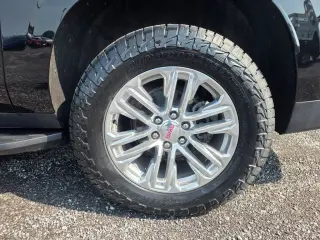 2023 GMC Yukon XL