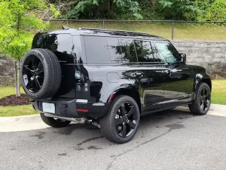 2026 Land Rover Defender 110