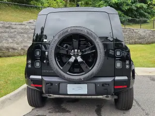 2026 Land Rover Defender 110
