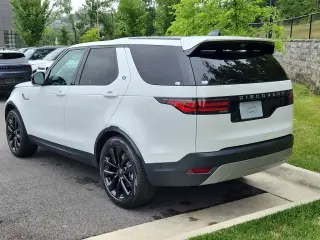 2026 Land Rover Discovery