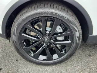 2026 Land Rover Discovery