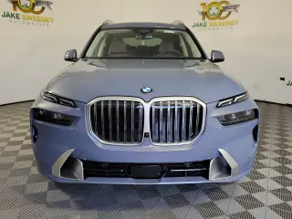 2027 BMW X7
