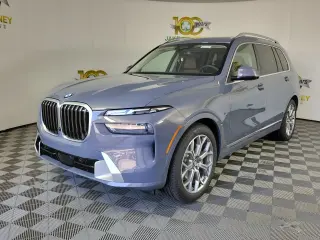 2027 BMW X7