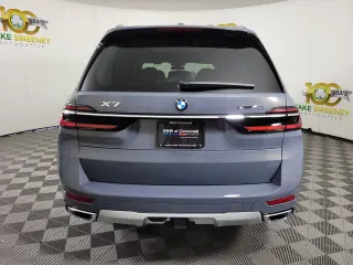 2027 BMW X7