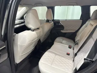 2023 Mitsubishi Outlander Plug-In Hybrid