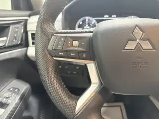 2023 Mitsubishi Outlander Plug-In Hybrid