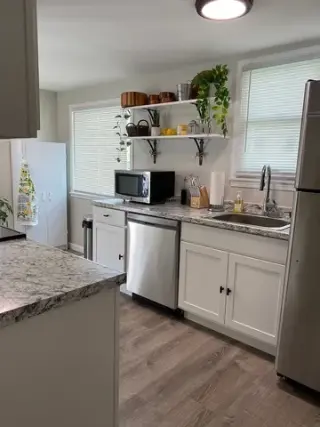 3BEDROOM READY TO MOVE IN