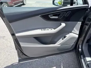 2021 Audi Q7 Premium Plus
