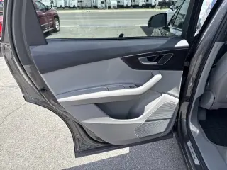 2021 Audi Q7 Premium Plus