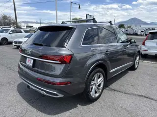 2021 Audi Q7 Premium Plus