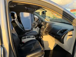 2015 Chrysler Town & Country