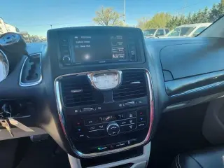 2015 Chrysler Town & Country