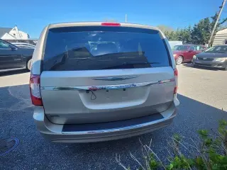 2015 Chrysler Town & Country