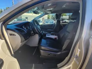 2015 Chrysler Town & Country