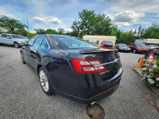 2013 Ford Taurus