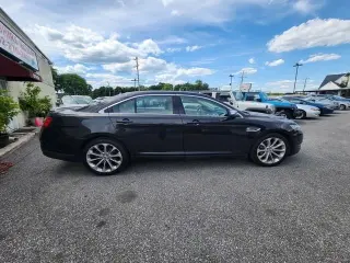 2013 Ford Taurus