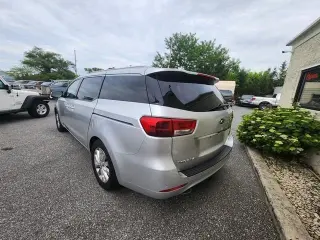 2017 Kia Sedona