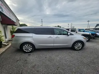 2017 Kia Sedona
