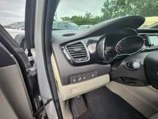 2017 Kia Sedona