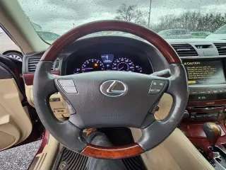 2007 Lexus LS 460