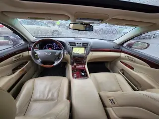 2007 Lexus LS 460