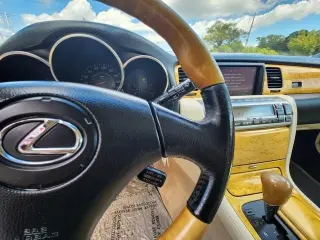 2004 Lexus SC 430