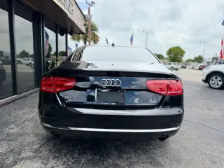2012 AUDI A8