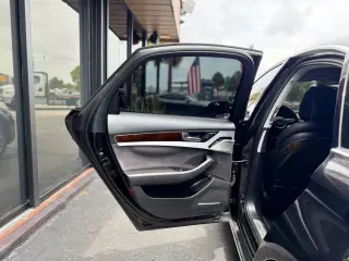 2012 AUDI A8